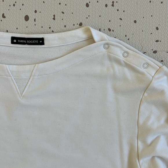 💘 THRIVE SOCIĖTĖ - WHITE SNAP DETAIL SWEATSHIRT - Picture 3 of 9